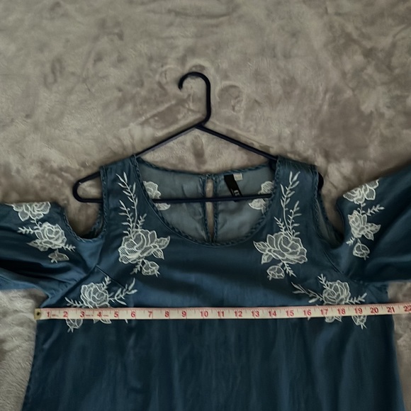 Kut from the Kloth Ladies sz L Tunic Top - Picture 5 of 5